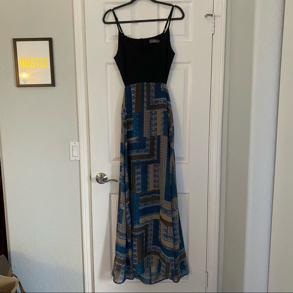 Like Mynded patterned maxi dress with cutout - Picture 2 of 7